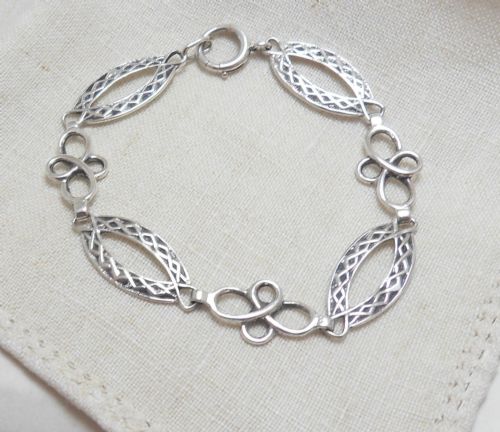 designer vintage celtic silver bracelet by robert allison - CATEGORY: ANTIQUE JEWELLERY - DATED 1960