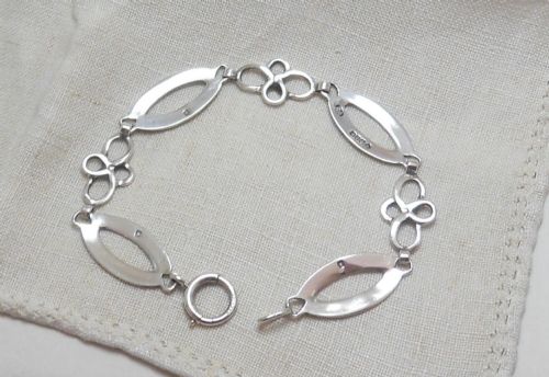 DESIGNER VINTAGE CELTIC SILVER BRACELET BY ROBERT ALLISON - ADDITIONAL PHOTO 6