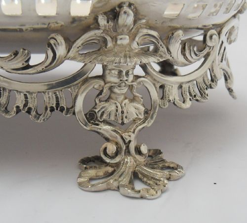 A MAGNIFICENT CHINOISERIE GEORGE II SWING HANDLED BASKET HALLMARKED LONDON 1757 BY SAMUEL HERBERT AND CO - ADDITIONAL PHOTO 4