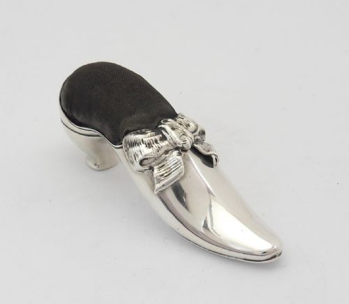 rare 'shoe' large silver pin cushion birmingham 1906 - CATEGORY: ANTIQUE SILVER - DATED EDWARDIAN