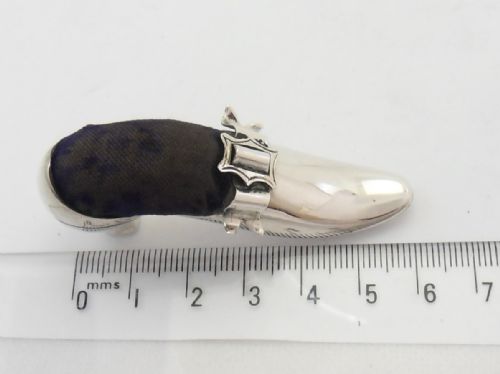 RARE SILVER PIN CUSHION 'SHOE' SHAPED BIRMINGHAM 1901 - ADDITIONAL PHOTO 2