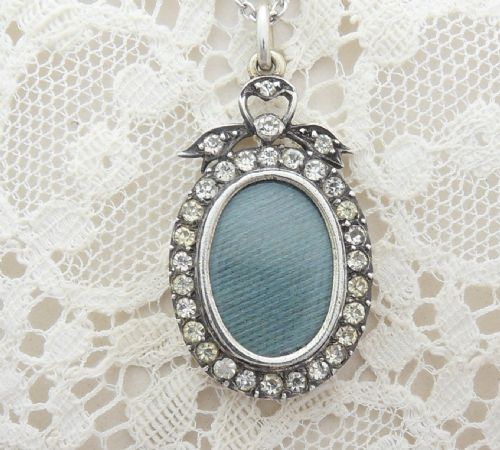 BEAUTIFUL EDWARDIAN PASTE SET SILVER LOCKET AND CHAIN - ADDITIONAL PHOTO 2