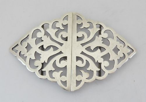 pretty victorian nurse's buckle birmingham 1898 - CATEGORY: ANTIQUE SILVER - DATED VICTORIAN