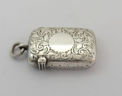 FINE VICTORIAN PETITE SILVER VESTA CASE CHESTER 1895 - ADDITIONAL PHOTO 11