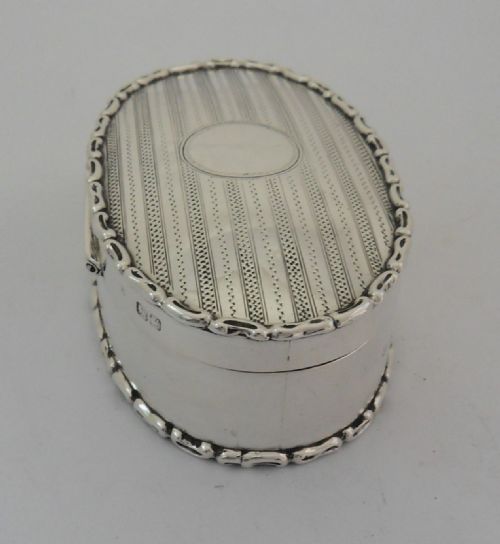 FINE STERLING SILVER OVAL TRINKET BOX CHESTER 1910 - ADDITIONAL PHOTO 2