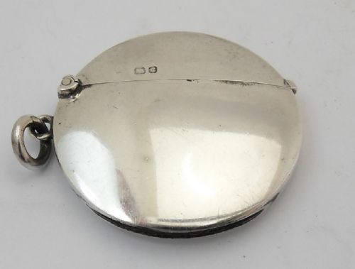 unusual circular solid silver vesta case chester 1903 - CATEGORY: ANTIQUE SILVER - DATED 1910