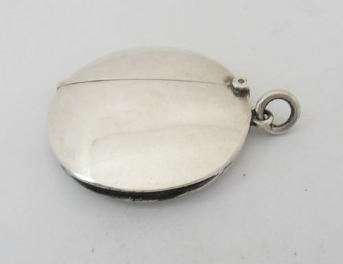 UNUSUAL CIRCULAR SOLID SILVER VESTA CASE CHESTER 1903 - ADDITIONAL PHOTO 7