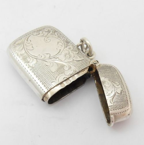 EDWARDIAN SILVER 'FLORAL' VESTA CASE BIRMINGHAM 1903 - ADDITIONAL PHOTO 6