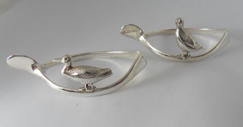 superb pair of silver game bird napkin rings hallmarked 1920 - CATEGORY: ANTIQUE SILVER - DATED 1920