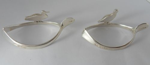 SUPERB PAIR OF SILVER GAME BIRD NAPKIN RINGS HALLMARKED 1920 - ADDITIONAL PHOTO 2