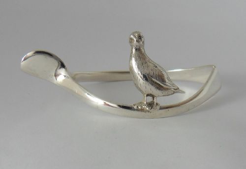 SUPERB PAIR OF SILVER GAME BIRD NAPKIN RINGS HALLMARKED 1920 - ADDITIONAL PHOTO 4