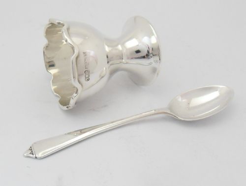 FINE CASED SILVER EGG CUP SPOON SET BIRMINGHAM 1962 - ADDITIONAL PHOTO 2