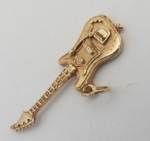 HALLMARKED 9CT GOLD LONDON 1963 FENDER GUITAR PENDANT CHARM - ADDITIONAL PHOTO 6