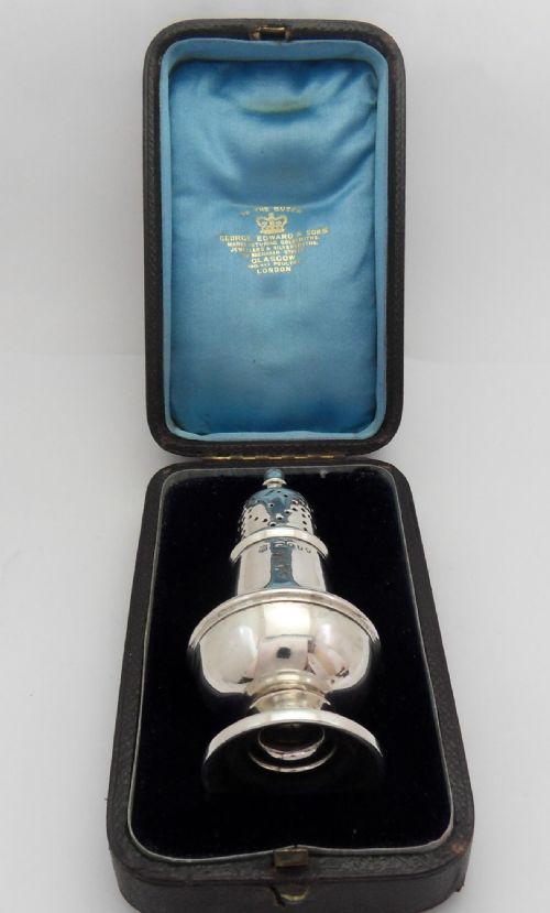 victorian silver pepperette in original case london 1884 - CATEGORY: ANTIQUE SILVER - DATED VICTORIAN