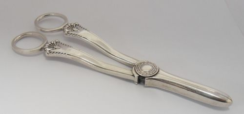FINE VINTAGE SILVER GRAPE SCISSORS SHEFFIELD 1958 - ADDITIONAL PHOTO 1