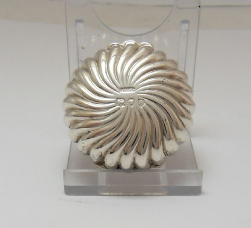 superb sampson mordan silver pill box london 1893 - CATEGORY: ANTIQUE SILVER - DATED VICTORIAN