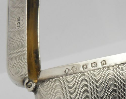 FINE ENGINE TURNED SILVER VESTA CASE BIRMINGHAM 1928 - ADDITIONAL PHOTO 7