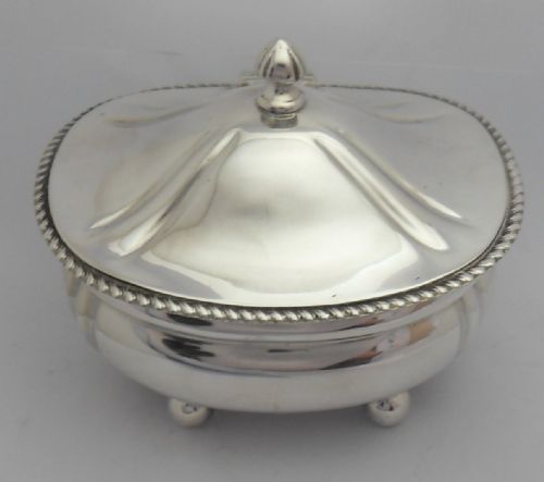 stunning silver tea caddy london 1913 - CATEGORY: ANTIQUE SILVER - DATED 1910