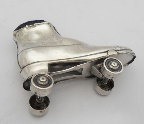 RARE EDWARDIAN SILVER ROLLER SKATE BOOT PIN CUSHION - ADDITIONAL PHOTO 3