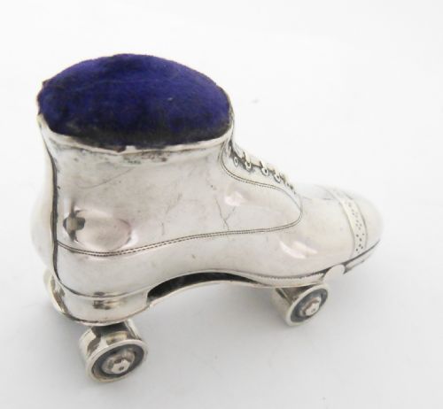 RARE EDWARDIAN SILVER ROLLER SKATE BOOT PIN CUSHION - ADDITIONAL PHOTO 8