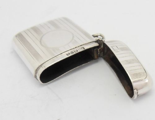 FINE SILVER VESTA CASE BY WALKER HALL CHESTER 1923 - ADDITIONAL PHOTO 8