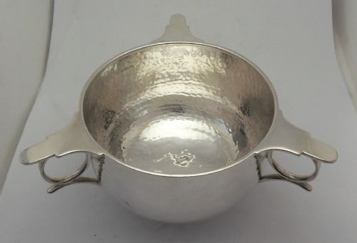 ARTS CRAFTS 3 HANDLED QUAICHE CHESTER 1918 - ADDITIONAL PHOTO 2