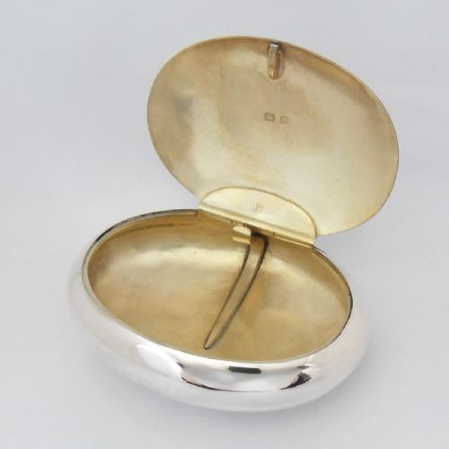antique silver pebble squeeze opening tobacco box birmingham 1913 - CATEGORY: ANTIQUE SILVER - DATED 1920