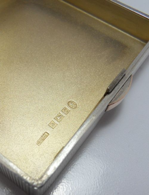 SUPERB SILVER BOX WITH CORONATION HALLMARKS BIRMINGHAM 1952 - ADDITIONAL PHOTO 3