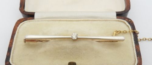 antique diamond set bar brooch pin stamped plat 15ct - CATEGORY: ANTIQUE JEWELLERY - DATED EDWARDIAN