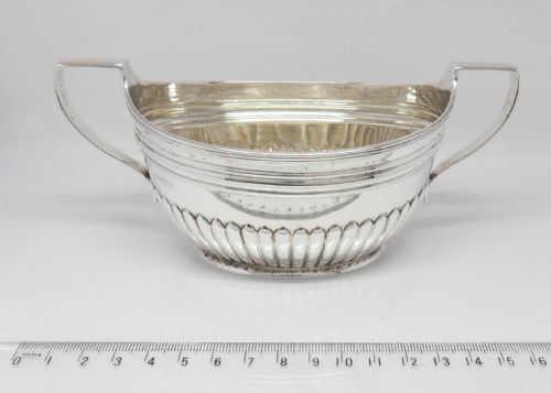 SUPERB SILVER TWIN HANDLE BOWL LONDON 1888 - ADDITIONAL PHOTO 1