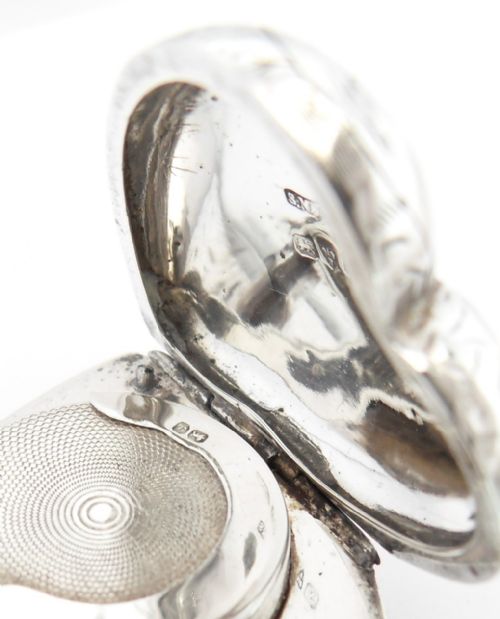 RARE HEART SHAPED SILVER SOVEREIGN CASE CHESTER 1913 - ADDITIONAL PHOTO 7