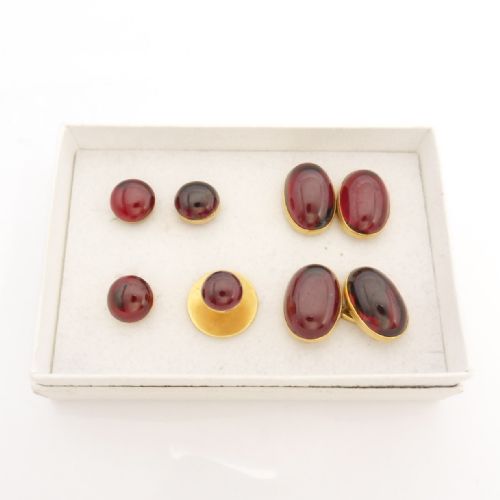VICTORIAN GARNET CUFFLINKS STUDS SET 15CT GOLD C 1860 - ADDITIONAL PHOTO 1