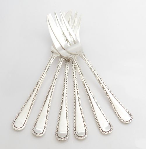CASED SET OF VINTAGE SILVER CAKE FORKS HALLMARKED SHEFFIELD 1947 VINERS LTD - ADDITIONAL PHOTO 5