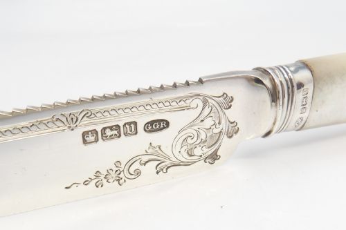 FINE ANTIQUE CASED SILVER MOTHER OF PEARL CAKE KNIFE - ADDITIONAL PHOTO 6