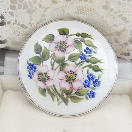 SILVER ENAMEL FLORAL DESIGN BROOCH HALLMARKED BIRMINGHAM 1960 W CO - ADDITIONAL PHOTO 2