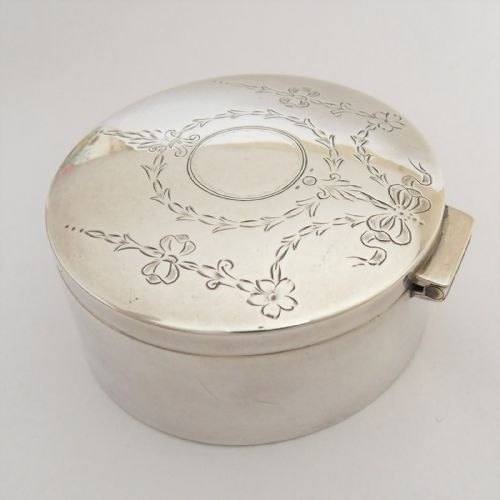 BEAUTIFUL CIRCULAR SILVER TRINKET BOX CHESTER 1911 - ADDITIONAL PHOTO 2