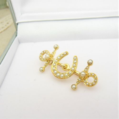 VICTORIAN HORSESHOE SEED PEARL SET 15CT GOLD BROOCH - ADDITIONAL PHOTO 2