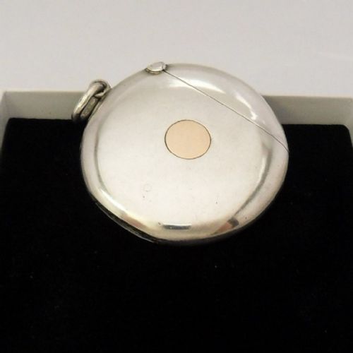 ANTIQUE CIRCULAR SILVER VESTA CASE WITH PUSH BUTTON CATCH HALLMARKED LONDON 1912 - ADDITIONAL PHOTO 6