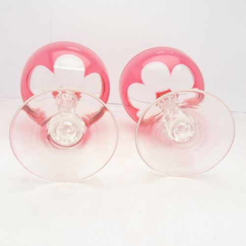 BEAUTIFUL PAIR OF ANTIQUE CRANBERRY GLASS CHAMPAGNE SAUCERS WITH FACETED HOURGLASS STEMS - ADDITIONAL PHOTO 1