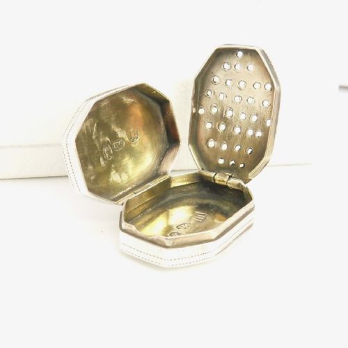 GEORGIAN SILVER VINAIGRETTE BY JOSEPH WILLMORE HALLMARKED BIRMINGHAM 1810 - ADDITIONAL PHOTO 6
