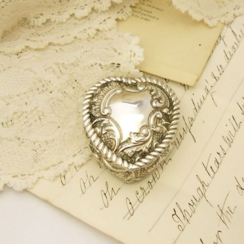 ornate victorian silver heart trinket box hallmarked 1898 - CATEGORY: ANTIQUE SILVER - DATED VICTORIAN