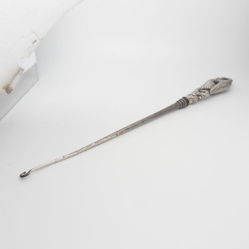 VICTORIAN SILVER HANDLED BUTTON HOOK WITH WINGED CREATURE - ADDITIONAL PHOTO 6