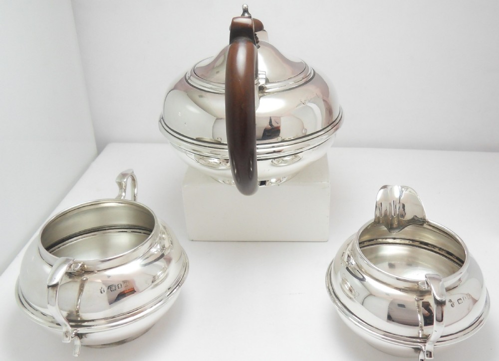 FINE SILVER ART DECO 3-PIECE TEA SET  LONDON 1922 View IV