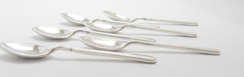 CASED SET OF 6 MINIATURE SILVER SPOONS RETAILED BY HARRODS View VII