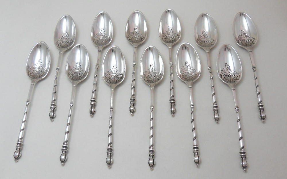SUPERB CASED SET OF 12 VICTORIAN TEASPOONS LONDON 1876 View VI