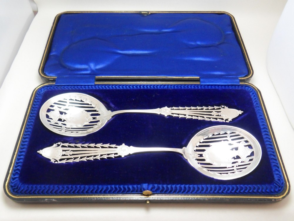 SUPERB CASED SET OF SILVER SERVING SPOONS SHEFFIELD 1912