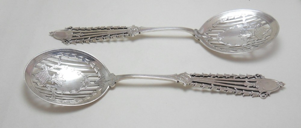 SUPERB CASED SET OF SILVER SERVING SPOONS SHEFFIELD 1912 View III