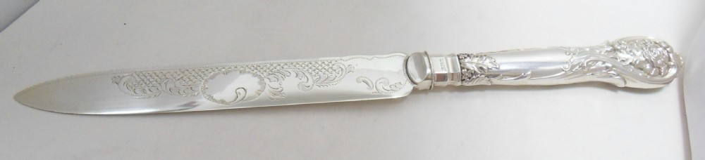 CASED EDWARDIAN  SILVER HANDLE WEDDING CAKE KNIFE FEATURING SHAMROCK ROSE &THISTLE View II
