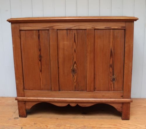 Large Pine Storage Chest