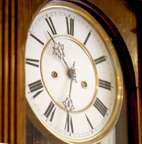 fig 1. Solid Oak Vienna Regulator wall clock